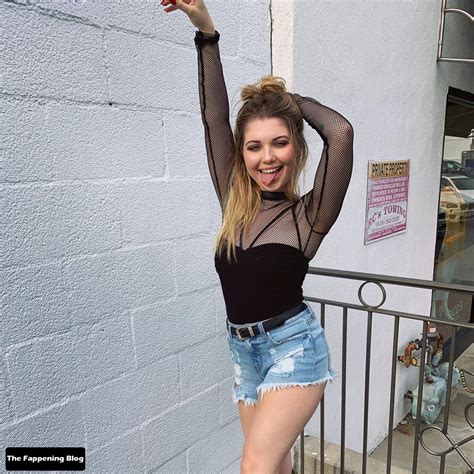 sammi hanratty topless|Sammi Hanrattys Topless Collection On The Eve Of Her 25th。